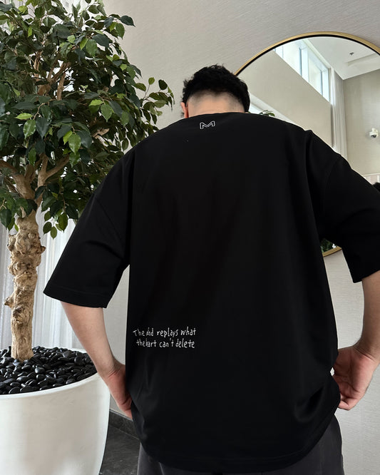 BLACK HEART EMBROIDERY T-SHIRT