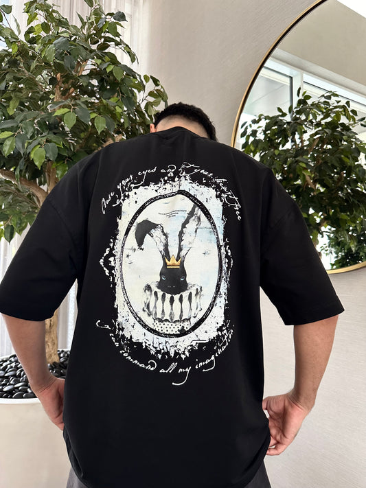 BLACK BUNNY EMBROIDERED T-SHIRT