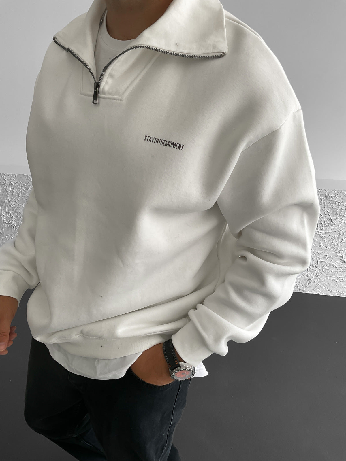 White Stay Half Zipper Sweatshirt