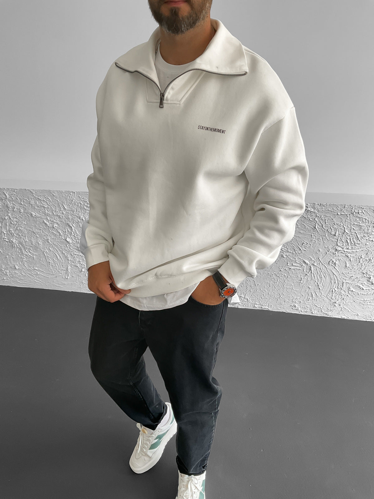 White Stay Half Zipper Sweatshirt