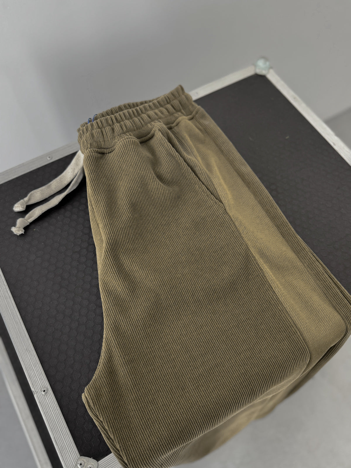 KHAKI PANELLED VELVET JOGGERS