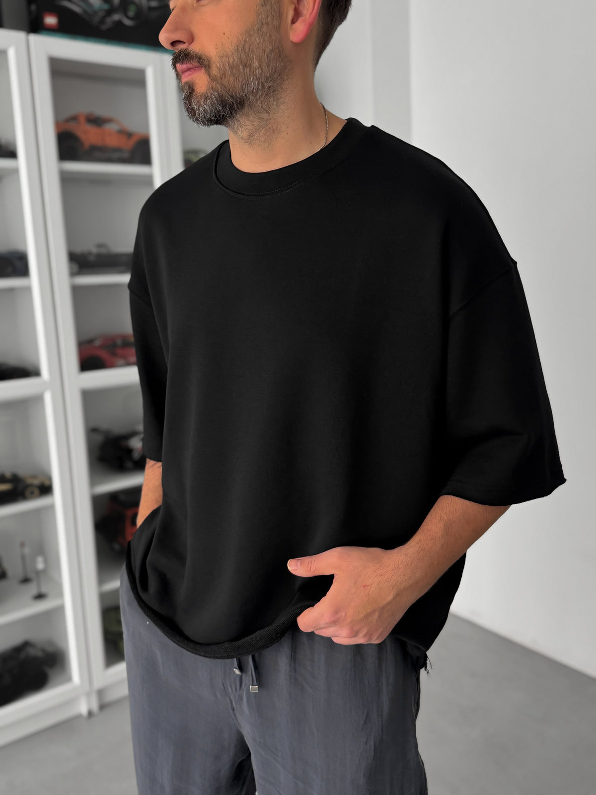 BLACK 3 THREAD OVERSIZE T-SHIRT