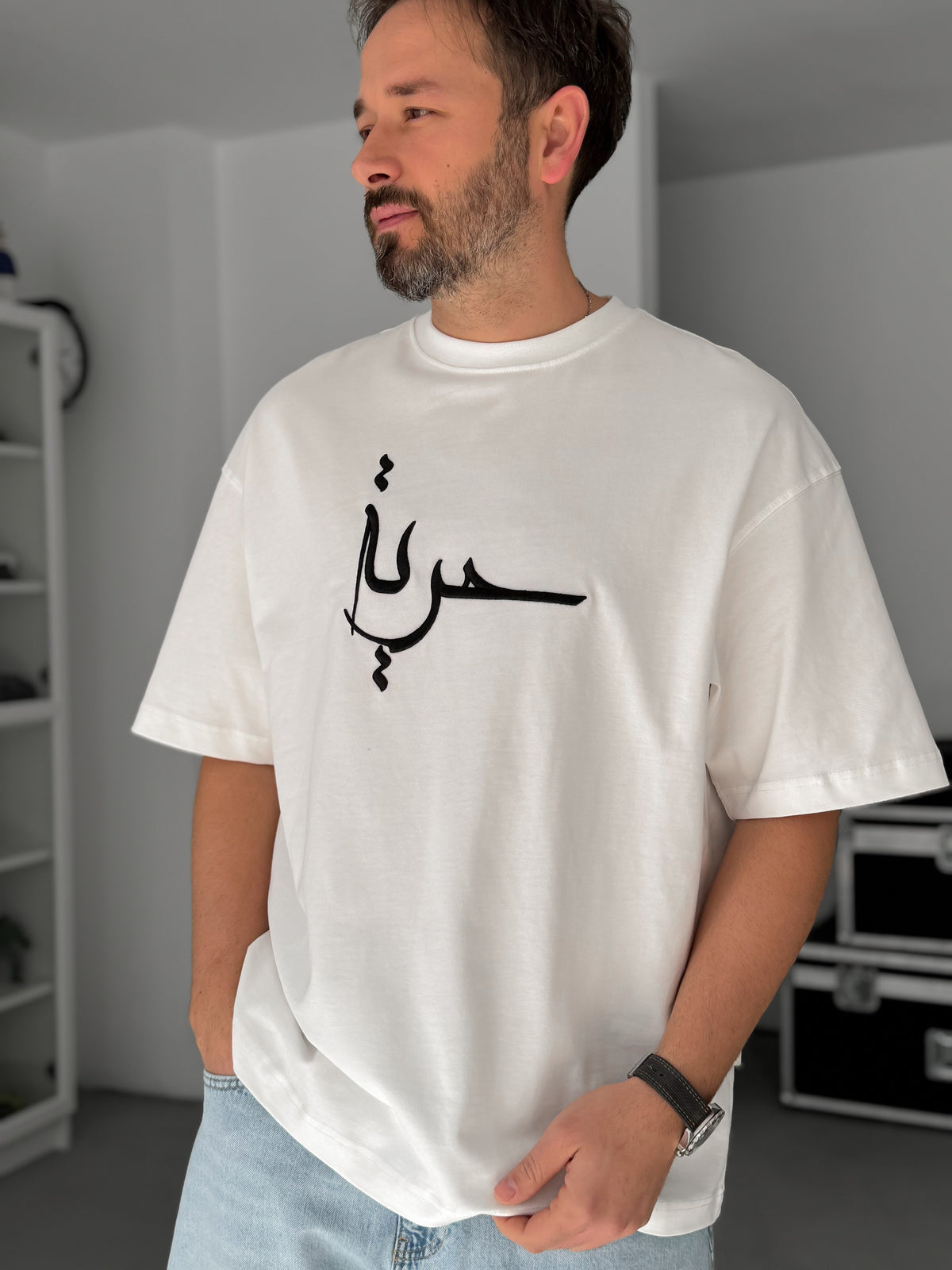 WHITE CARPET T-SHIRT
