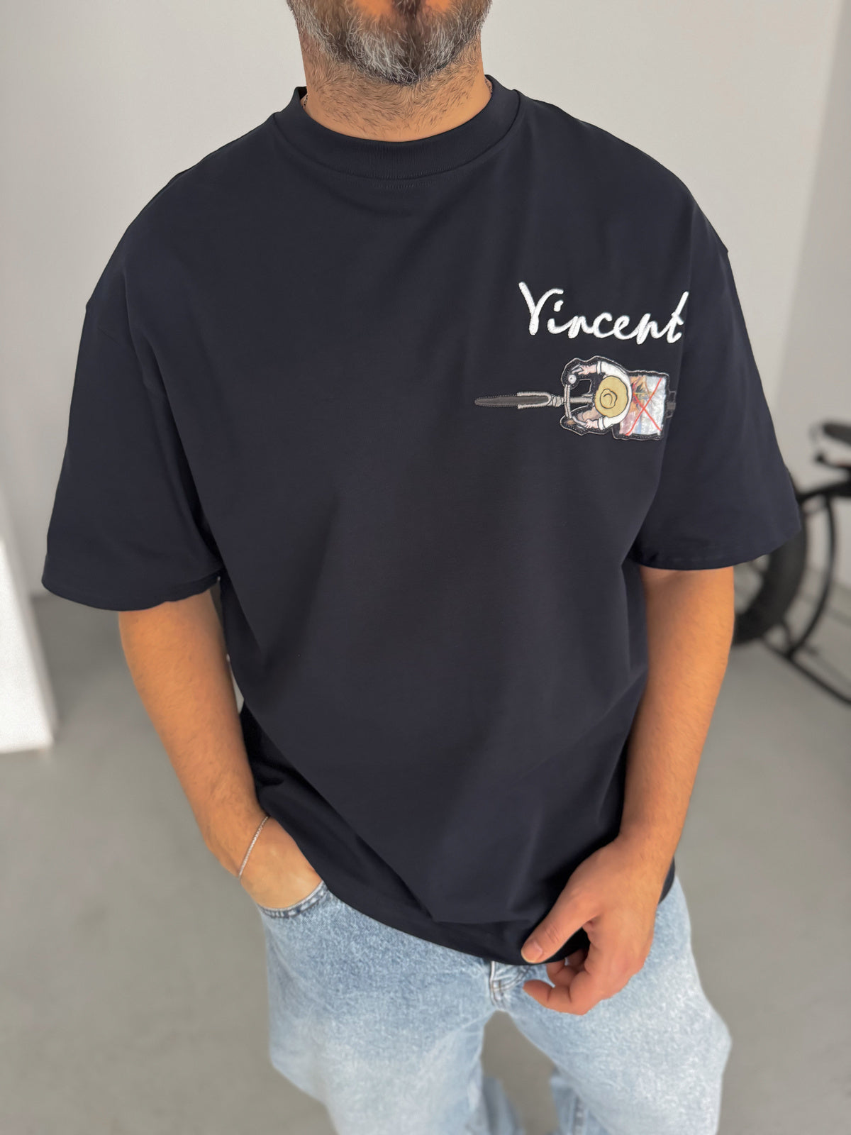 NAVY BLUE VINCENT EMBROIDERED T-SHIRT