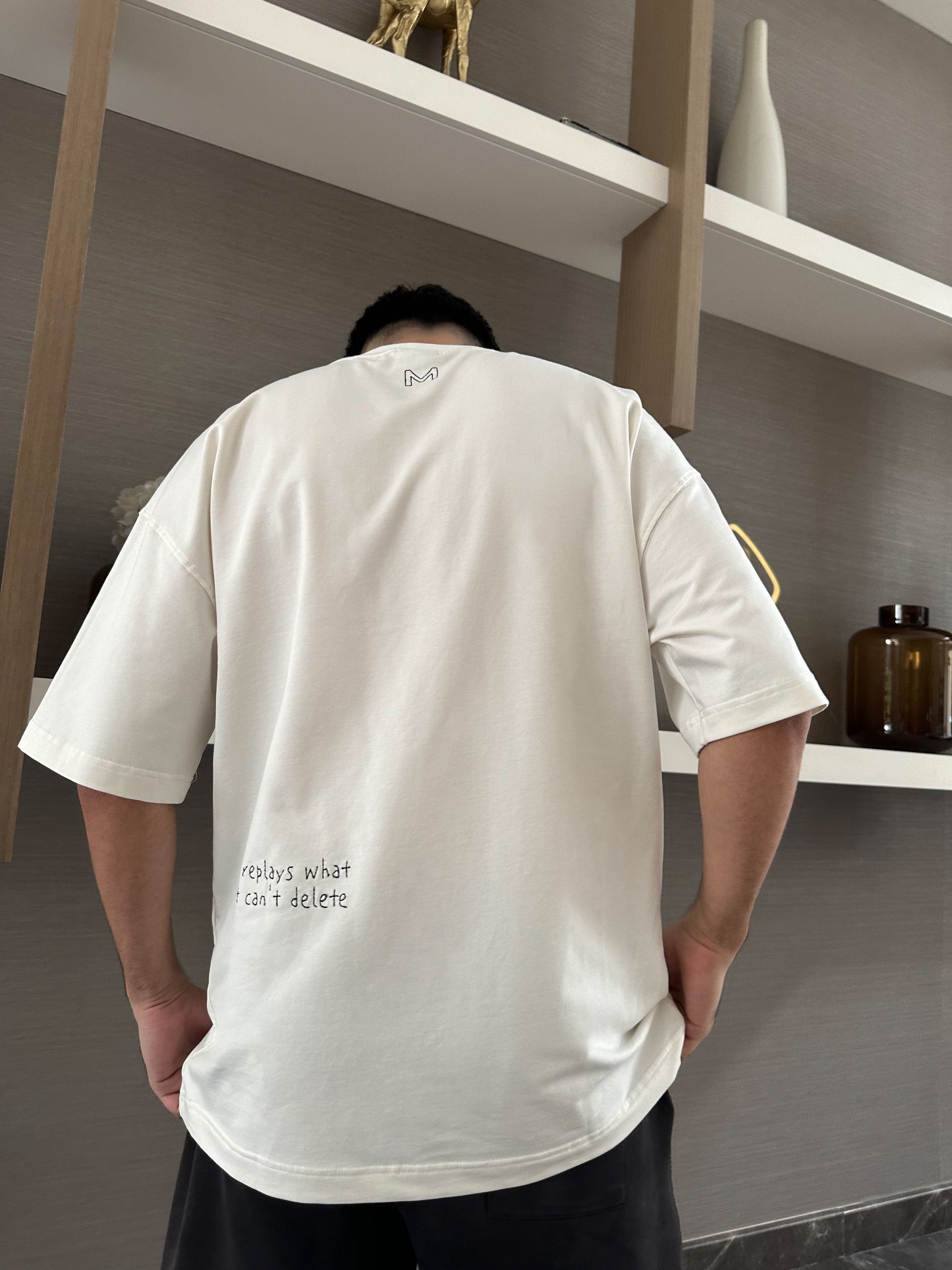 WHITE HEART EMBROIDERY T-SHIRT