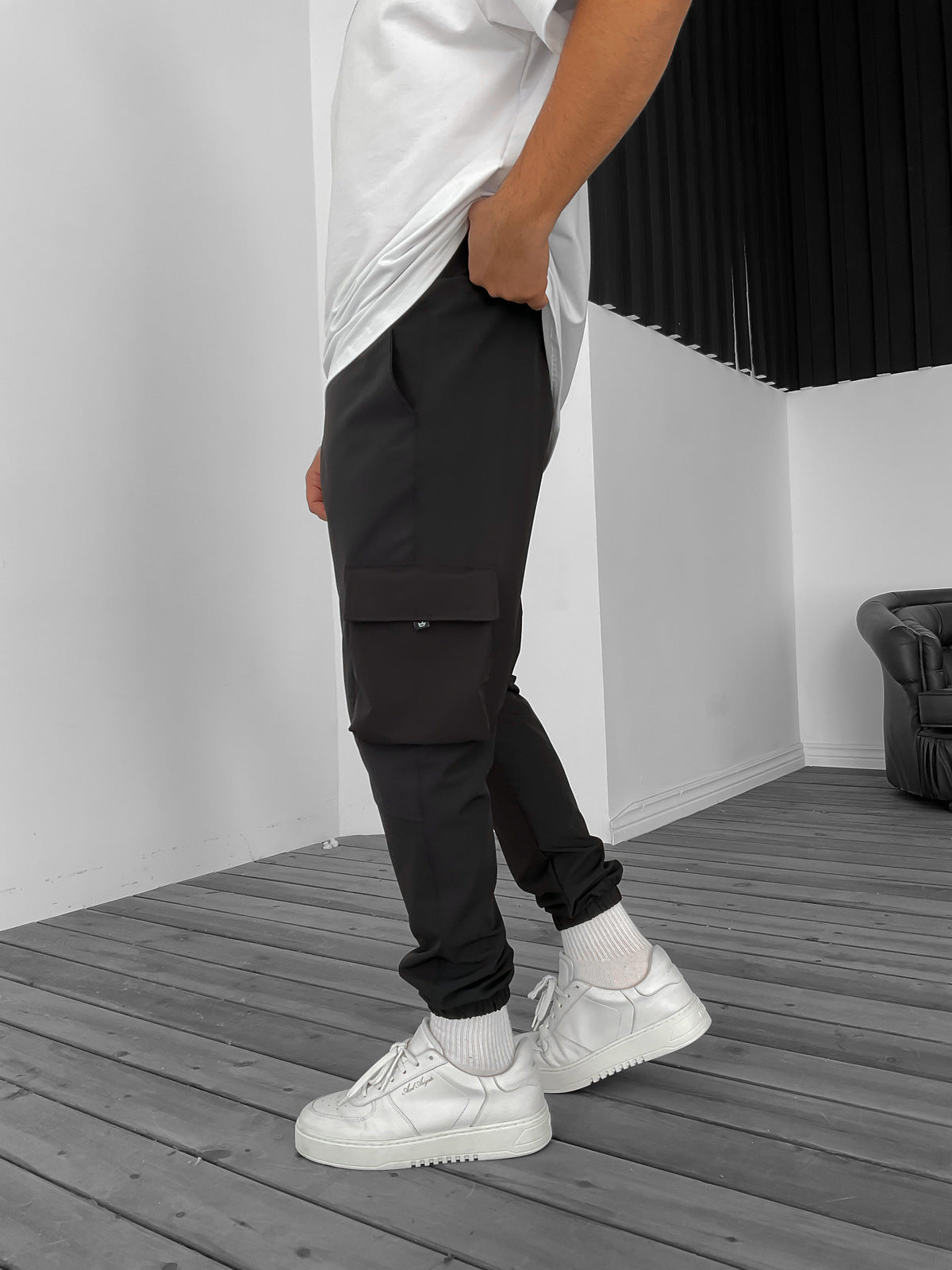 BLACK BASIC CARGO JOGGER