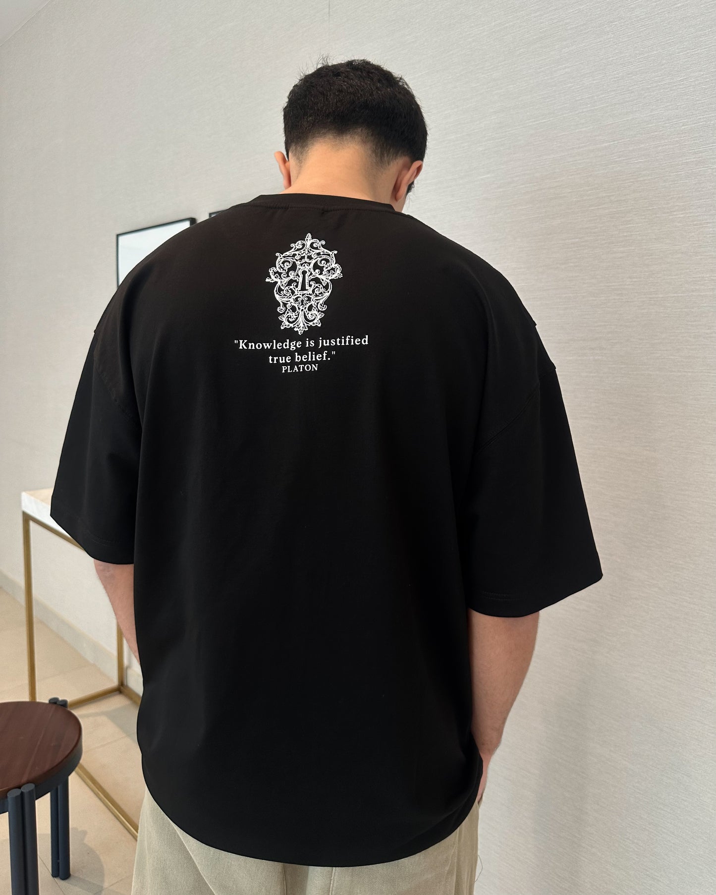 BLACK KNOWLEDGE T-SHIRT