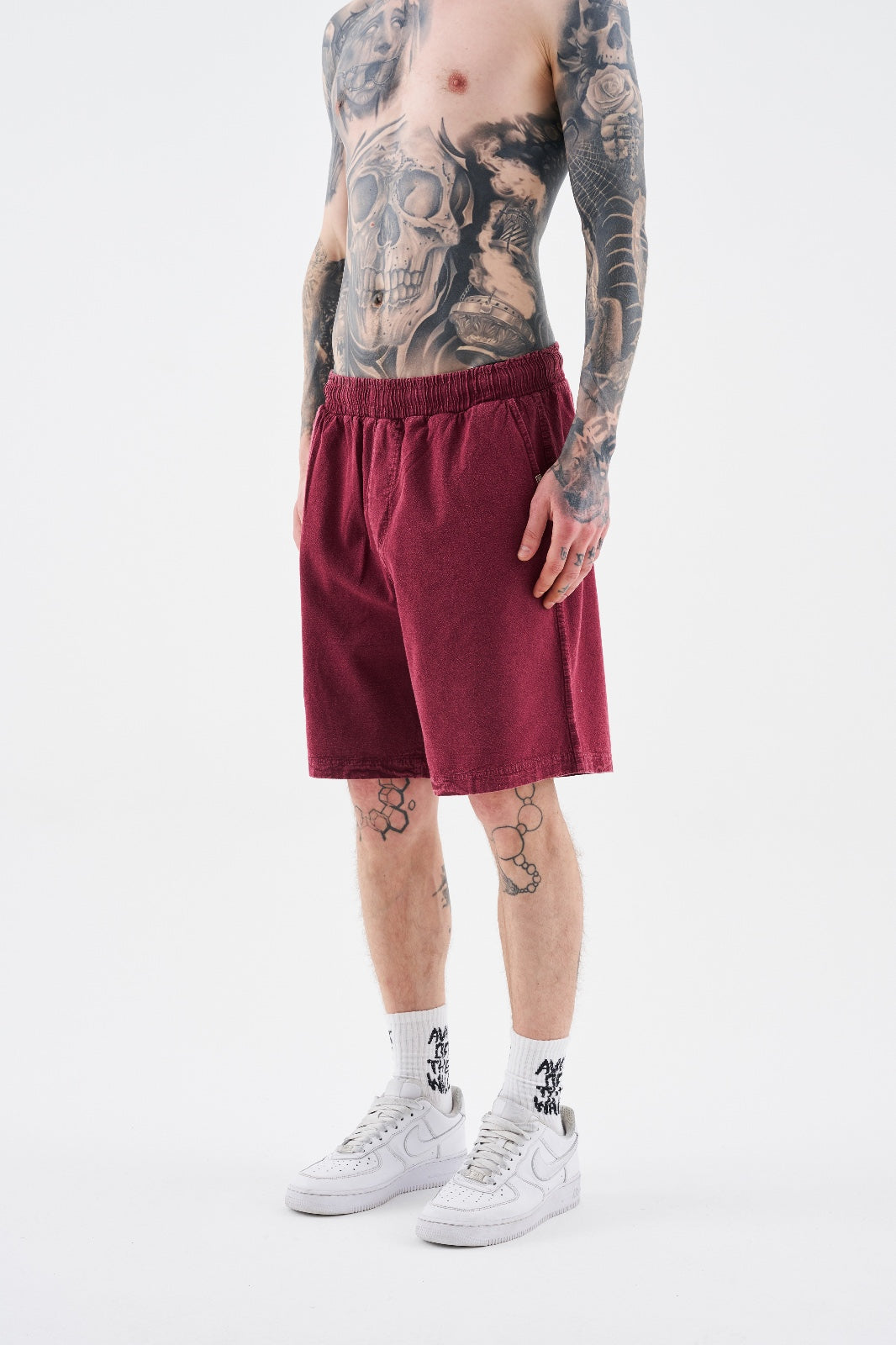 BURGUNDY EFFECTED WASHING SHORTS