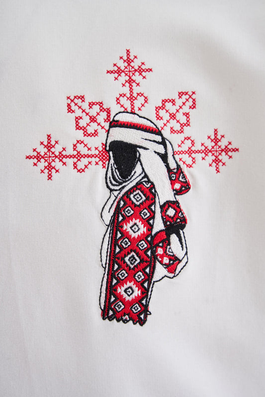 WHITE ETHNIC FIGURE EMBROIDERED T-SHIRT