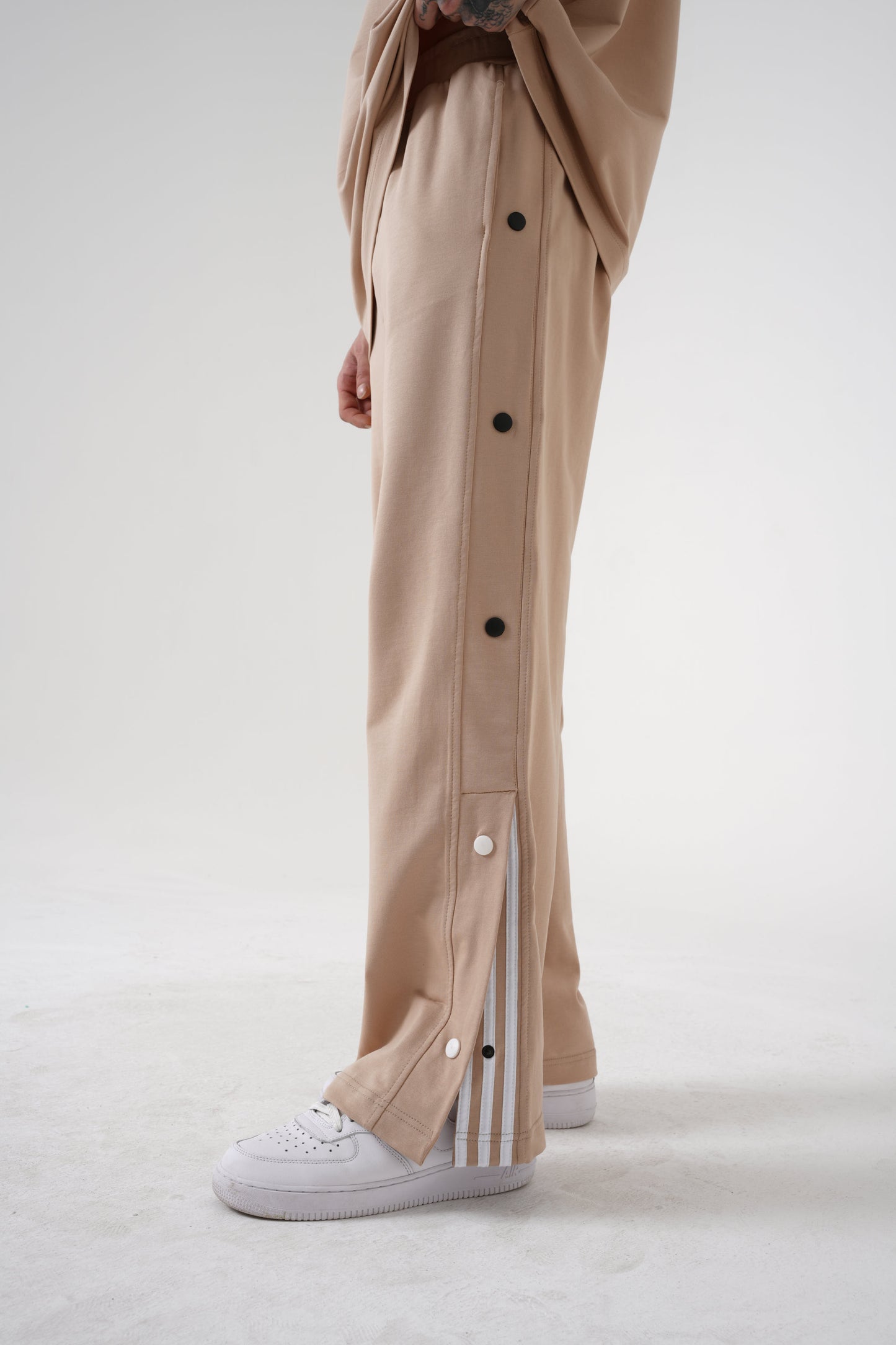 Beige MC-87 Buttoned Jogger