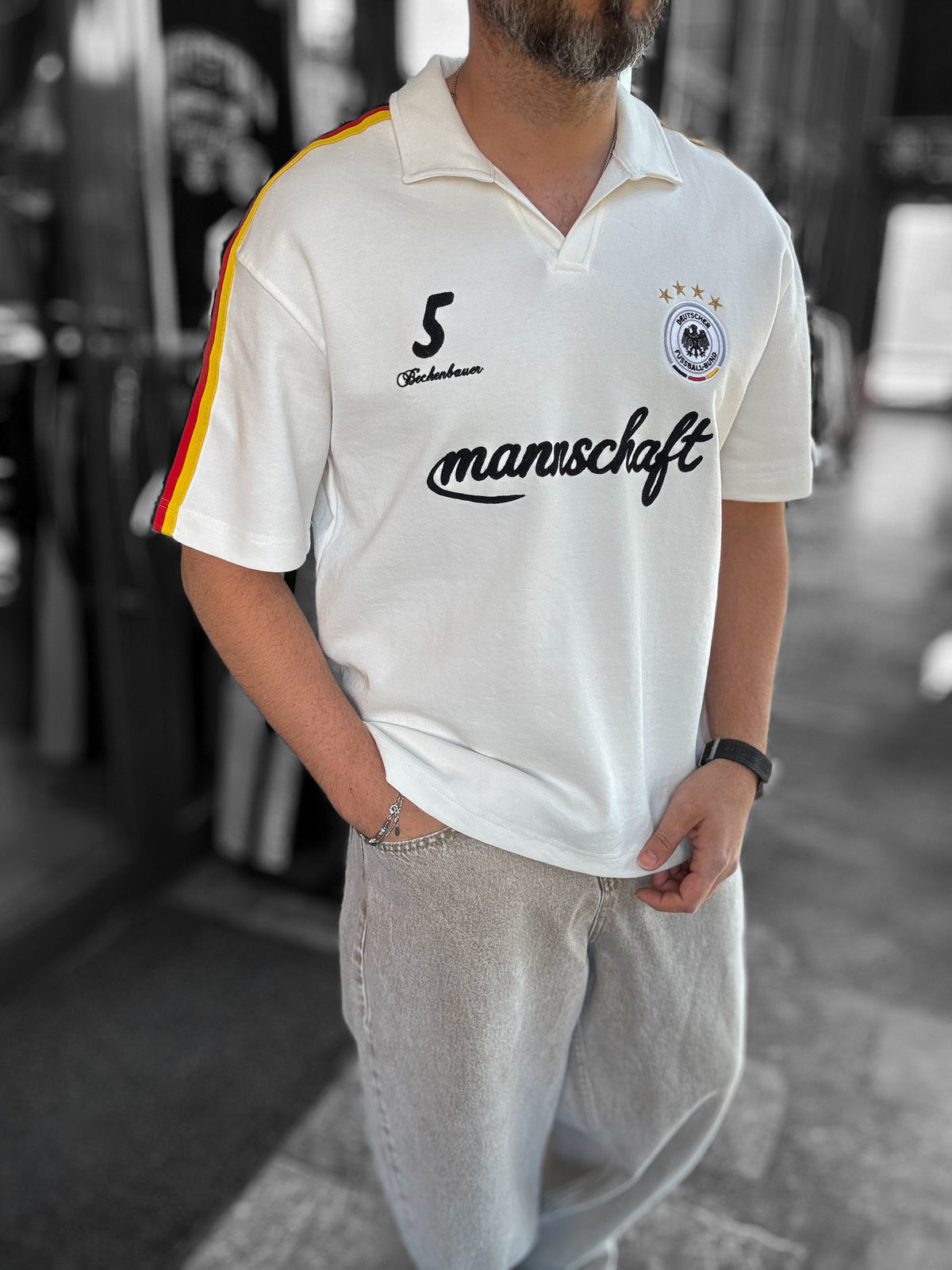 WHITE GERMANY CREST T-SHIRT