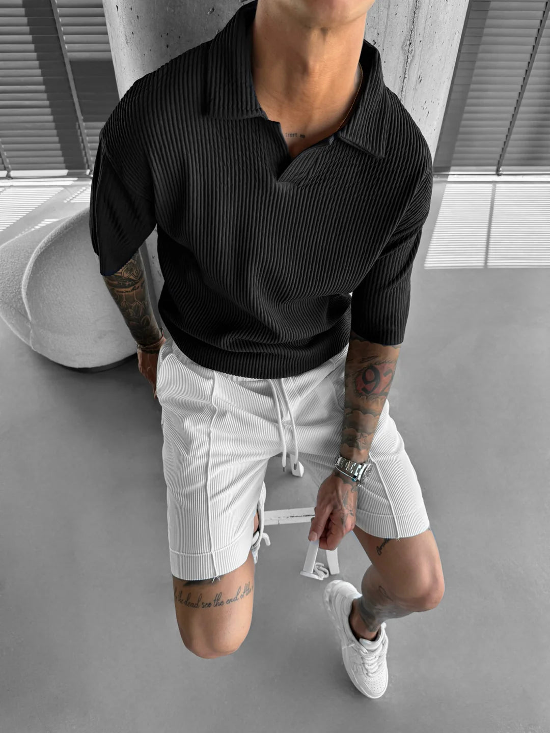 BLACK RIBBED POLO T-SHIRT