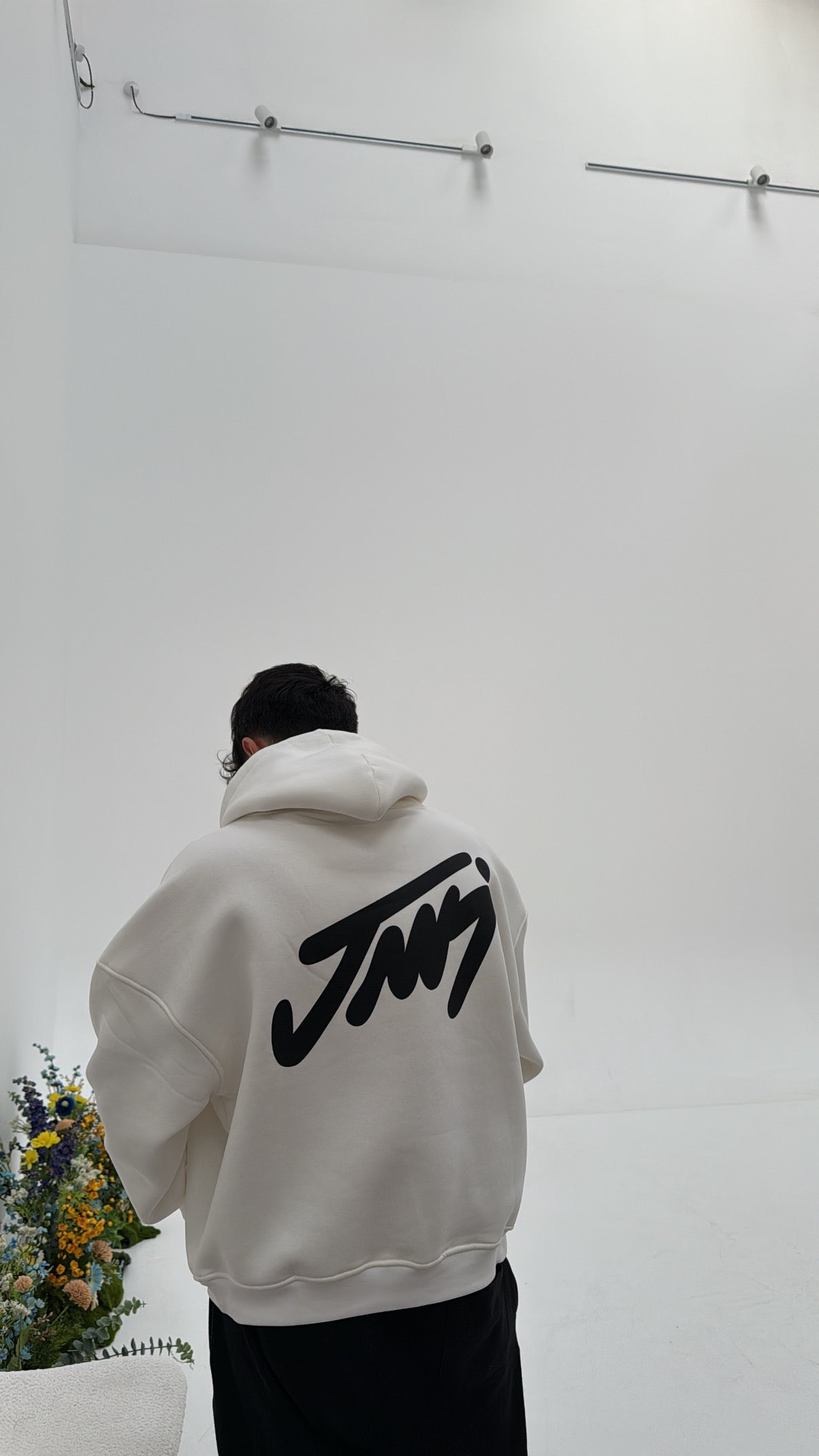 WHITE BASIC PRINTED HOODIE