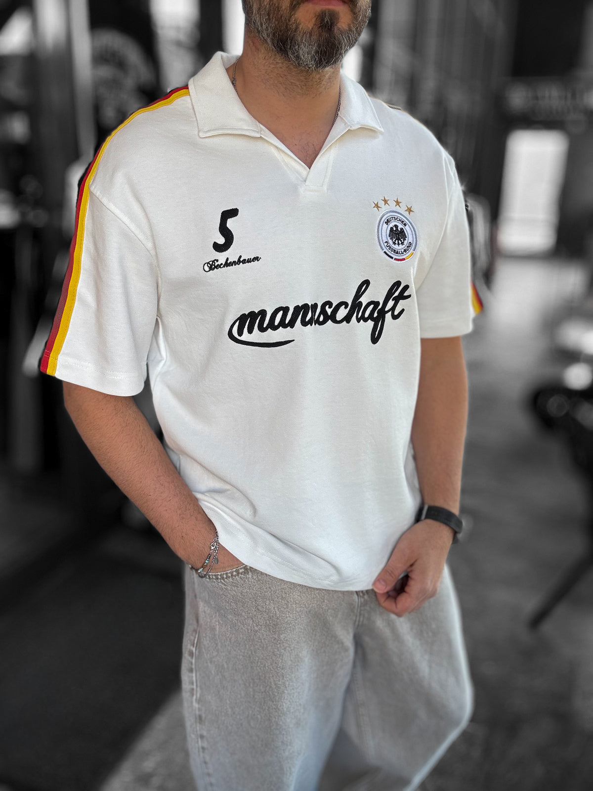 WHITE GERMANY CREST T-SHIRT