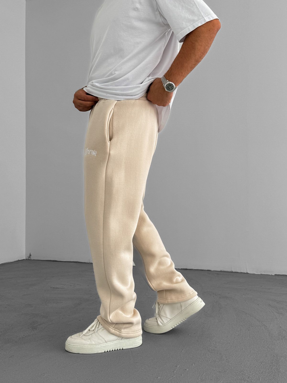 BEIGE CALIFORNIA JOGGER