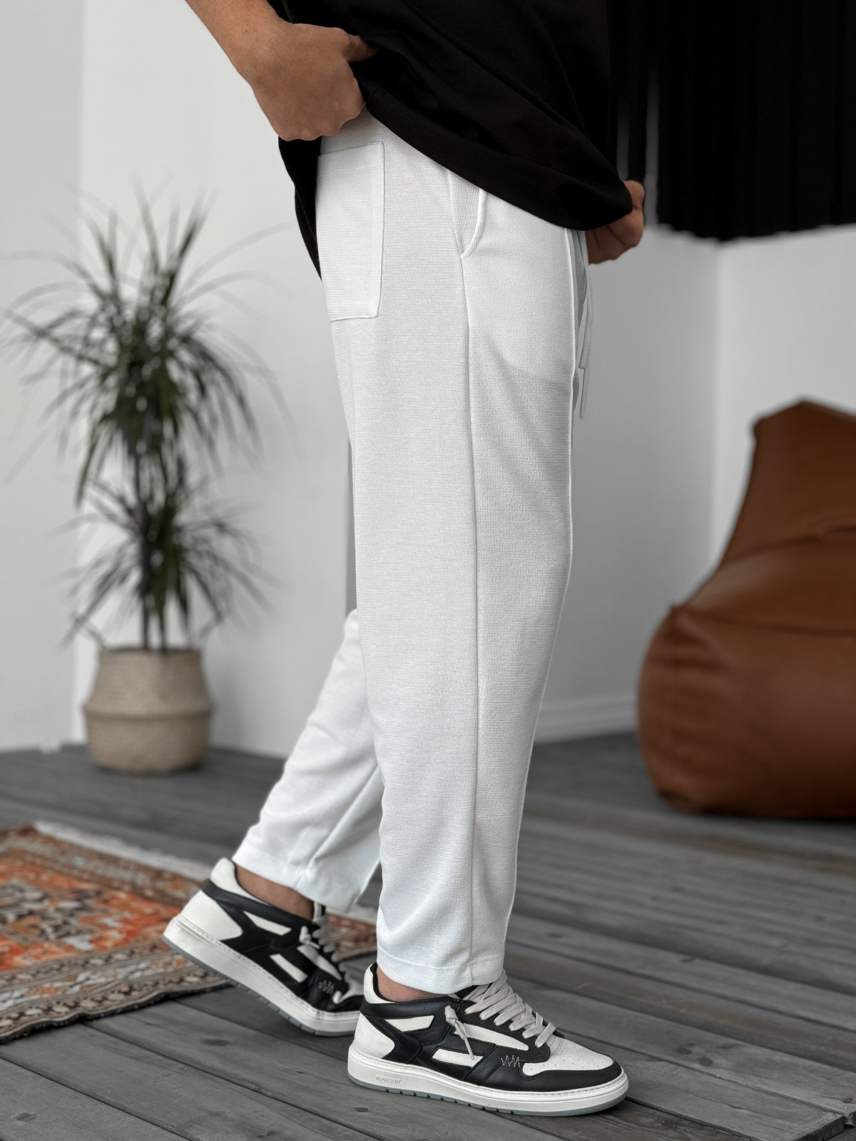 WHITE STITCHED WAFFLE FABRIC JOGGER