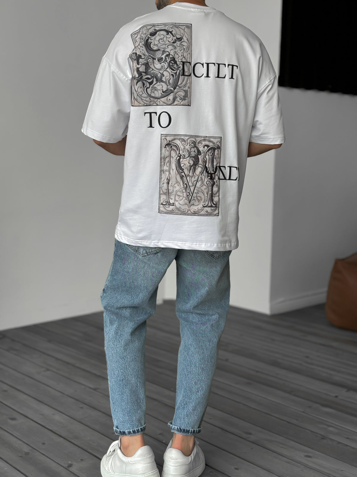 WHITE SECRET T-SHIRT