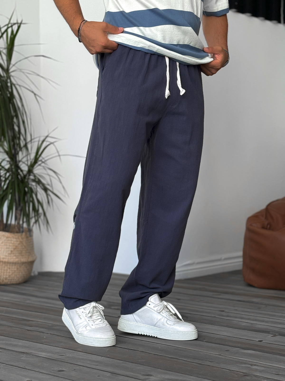 NAVY BLUE BACK STITCH DETAILED JOGGER