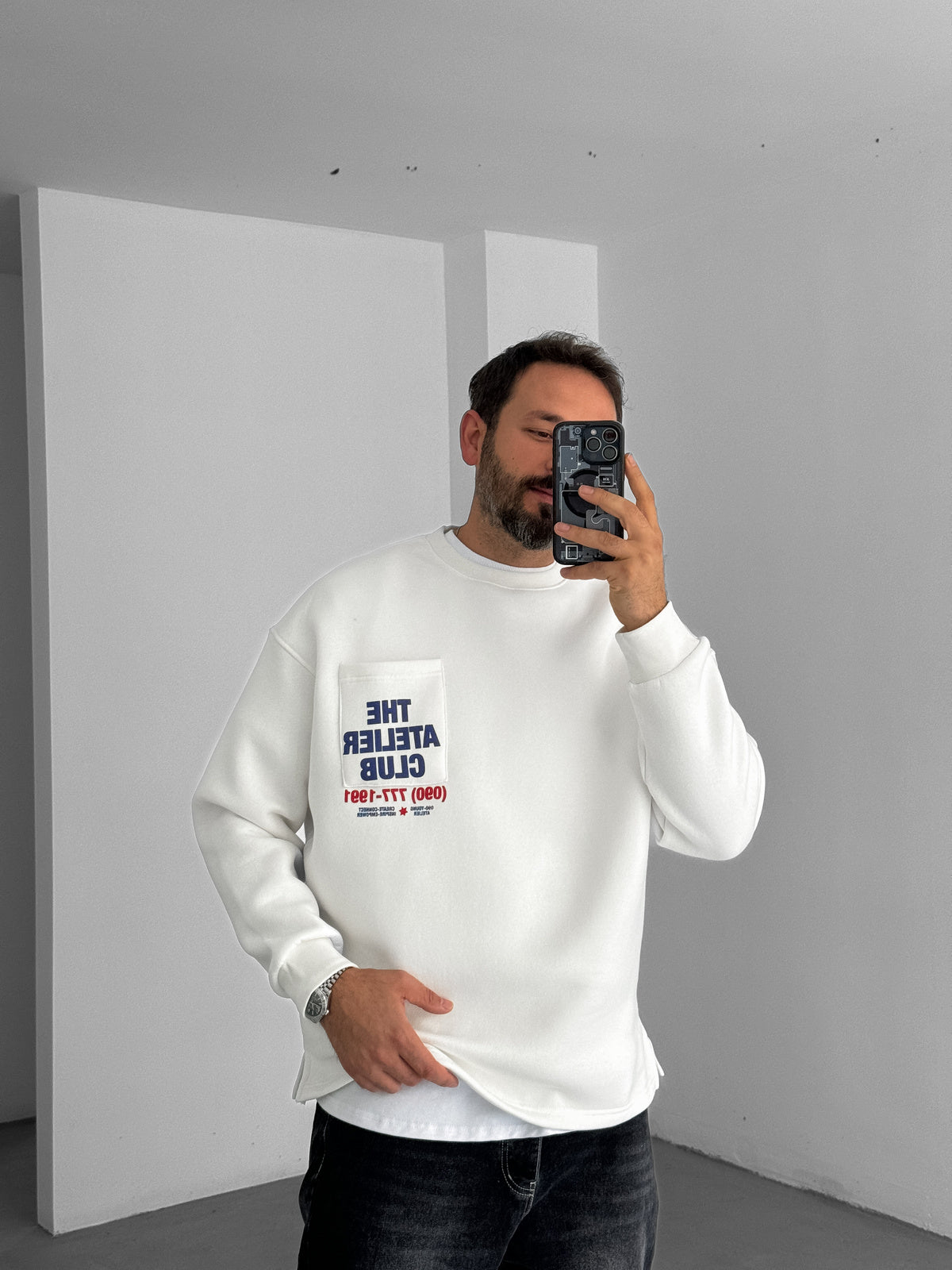 WHITE THE ATELIER CLUB SWEATSHIRT