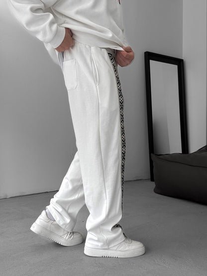 WHITE MOSAIC PATCH JOGGER