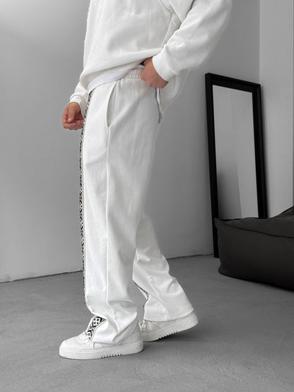 WHITE MOSAIC PATCH JOGGER