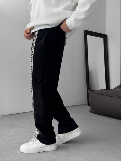 BLACK MOSAIC PATCH JOGGER