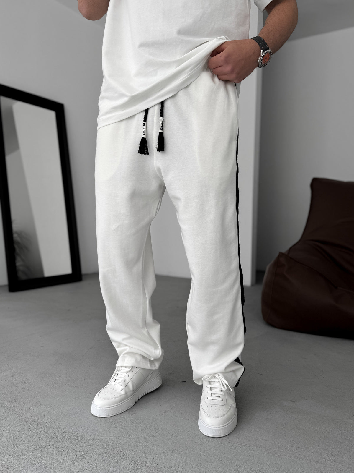 WHITE STRIPED KNIT JOGGERS