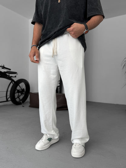 WHITE THREE-THREAD CUT JOGGER