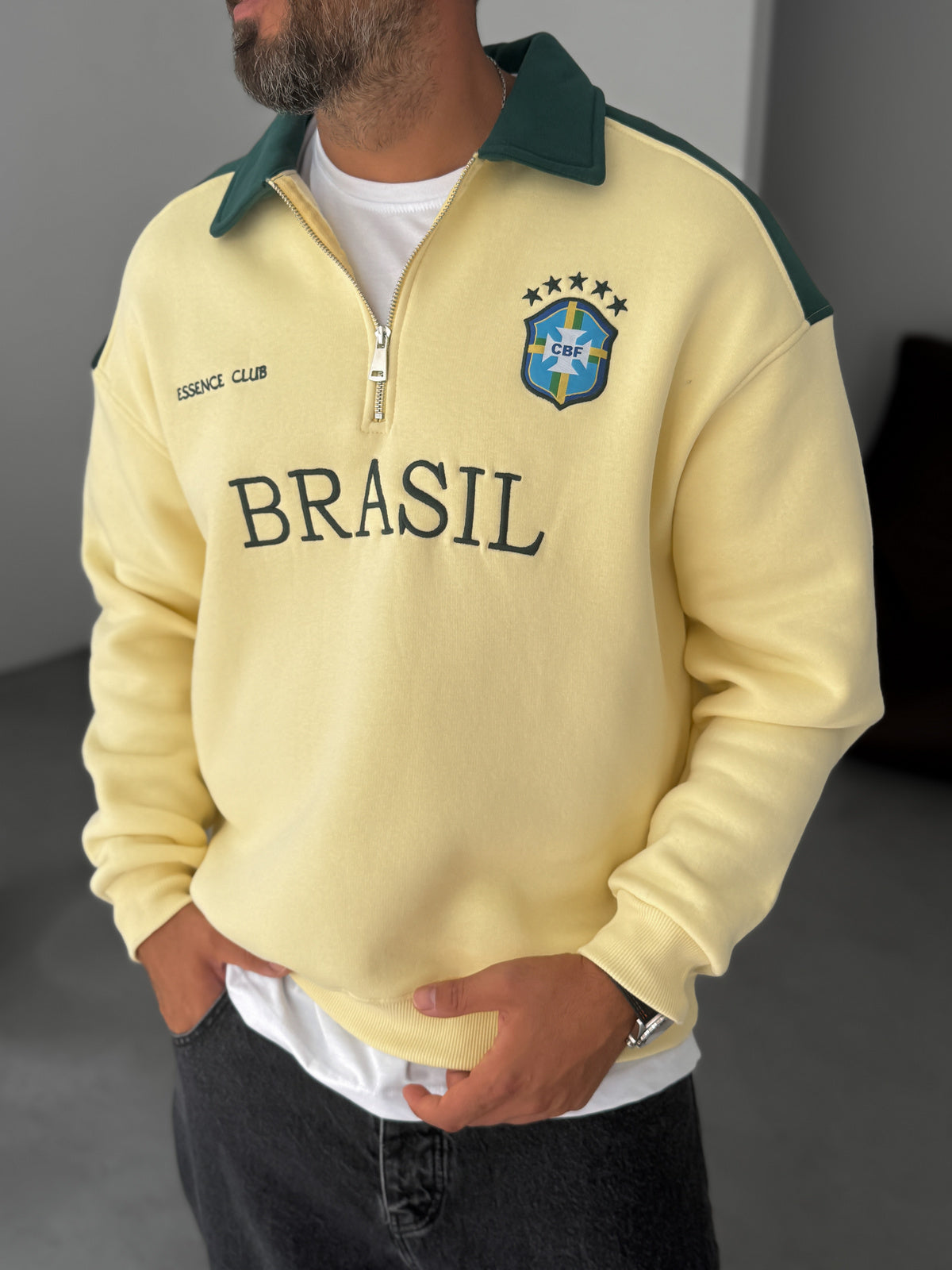 YELLOW BRASIL EMBROIDERED OVERSIZE SWEATSHIRT
