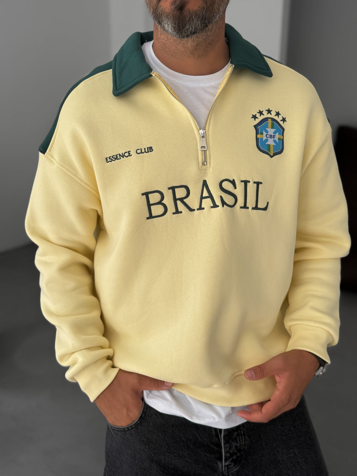 YELLOW BRASIL EMBROIDERED OVERSIZE SWEATSHIRT