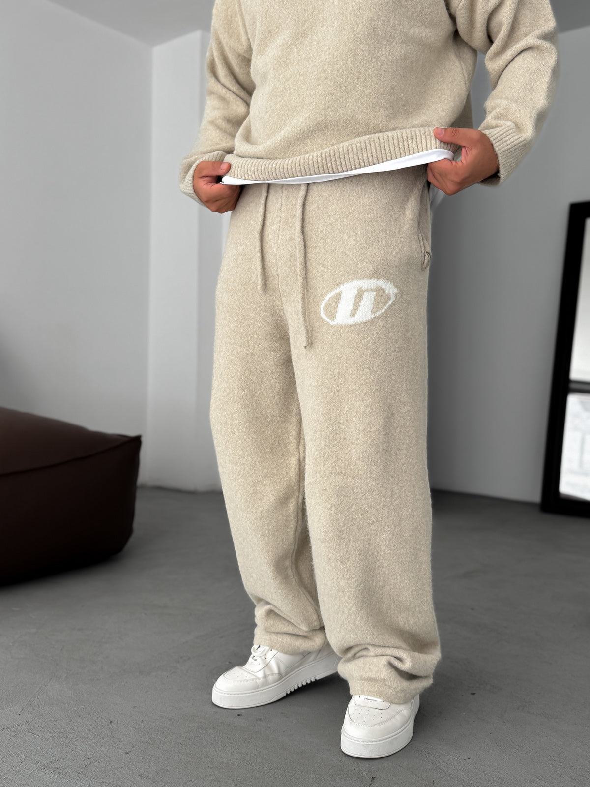 BEIGE G DETAIL KNIT BAGGY JOGGER