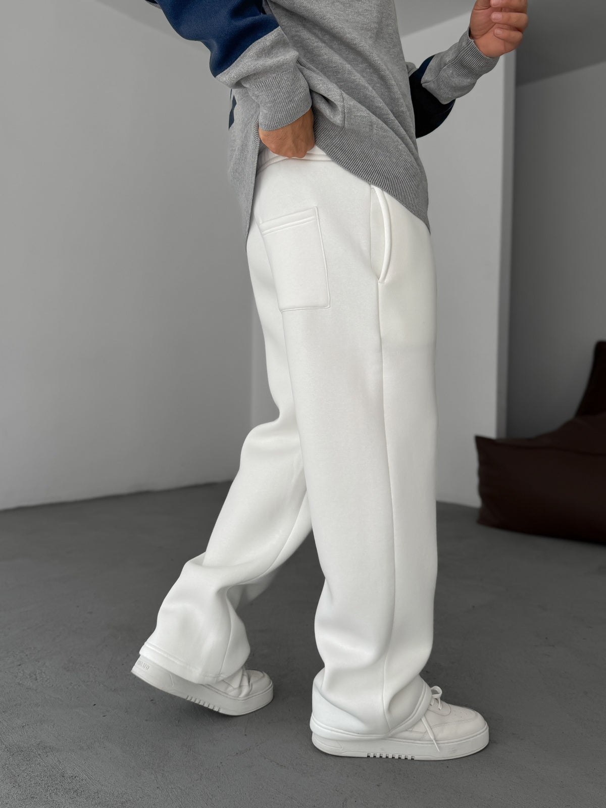 WHITE BASIC PRINTED JOGGER