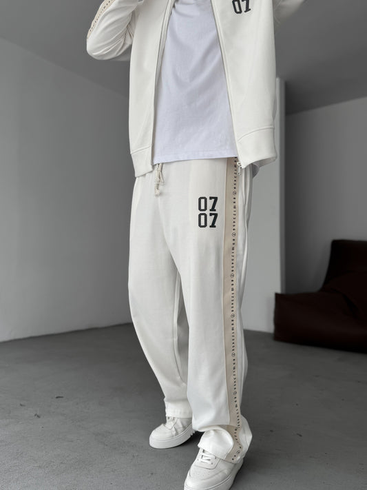 WHITE 0707 PRINTED JOGGER