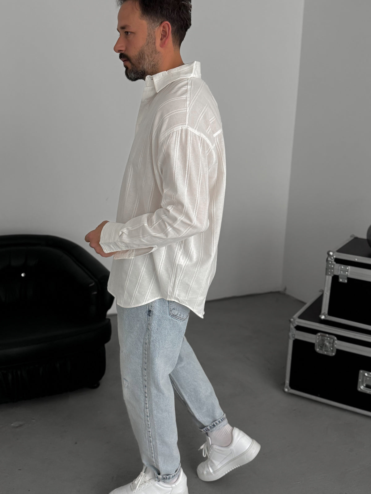 WHITE KNITTED STRIPED SHIRT