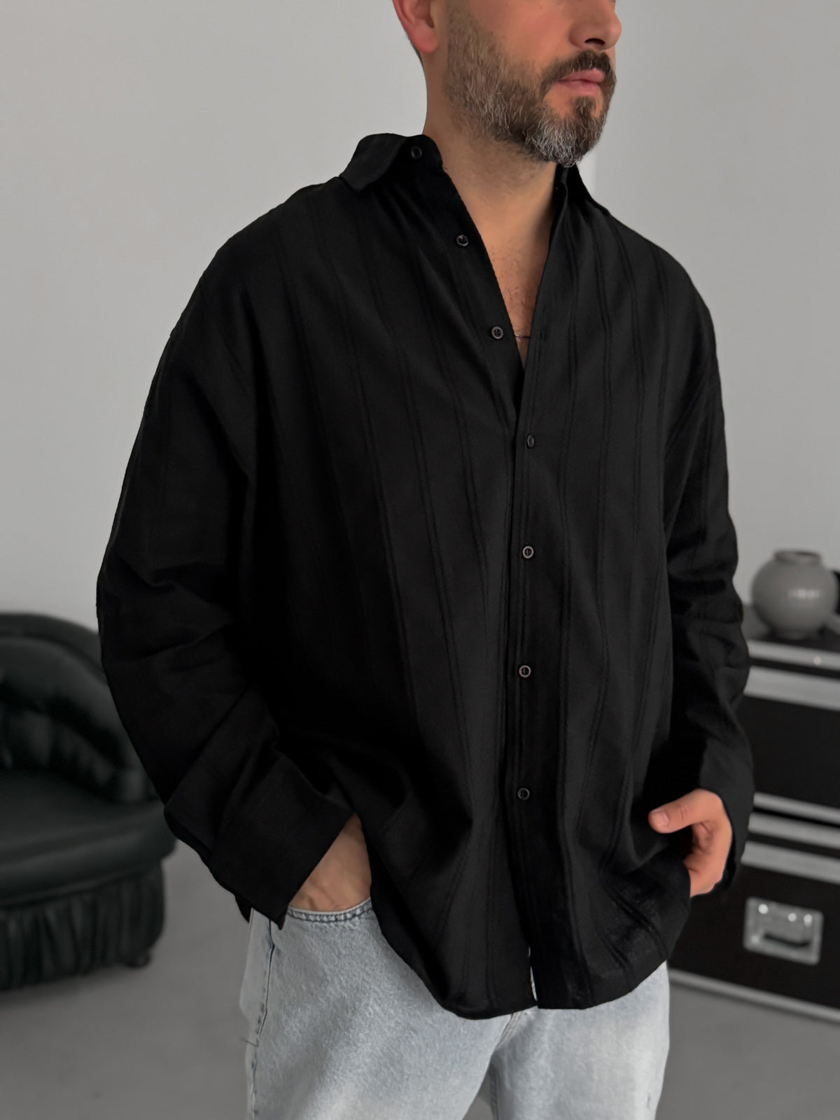 BLACK KNITTED STRIPED SHIRT