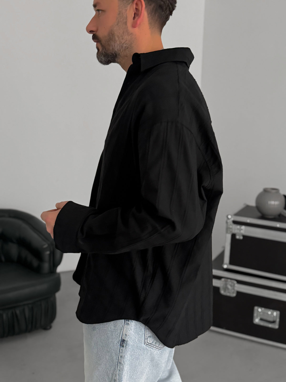 BLACK KNITTED STRIPED SHIRT