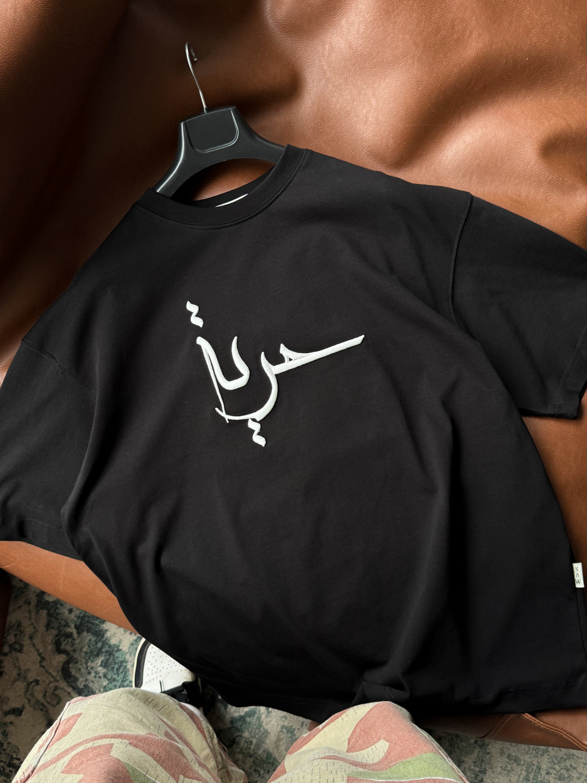 BLACK CARPET T-SHIRT
