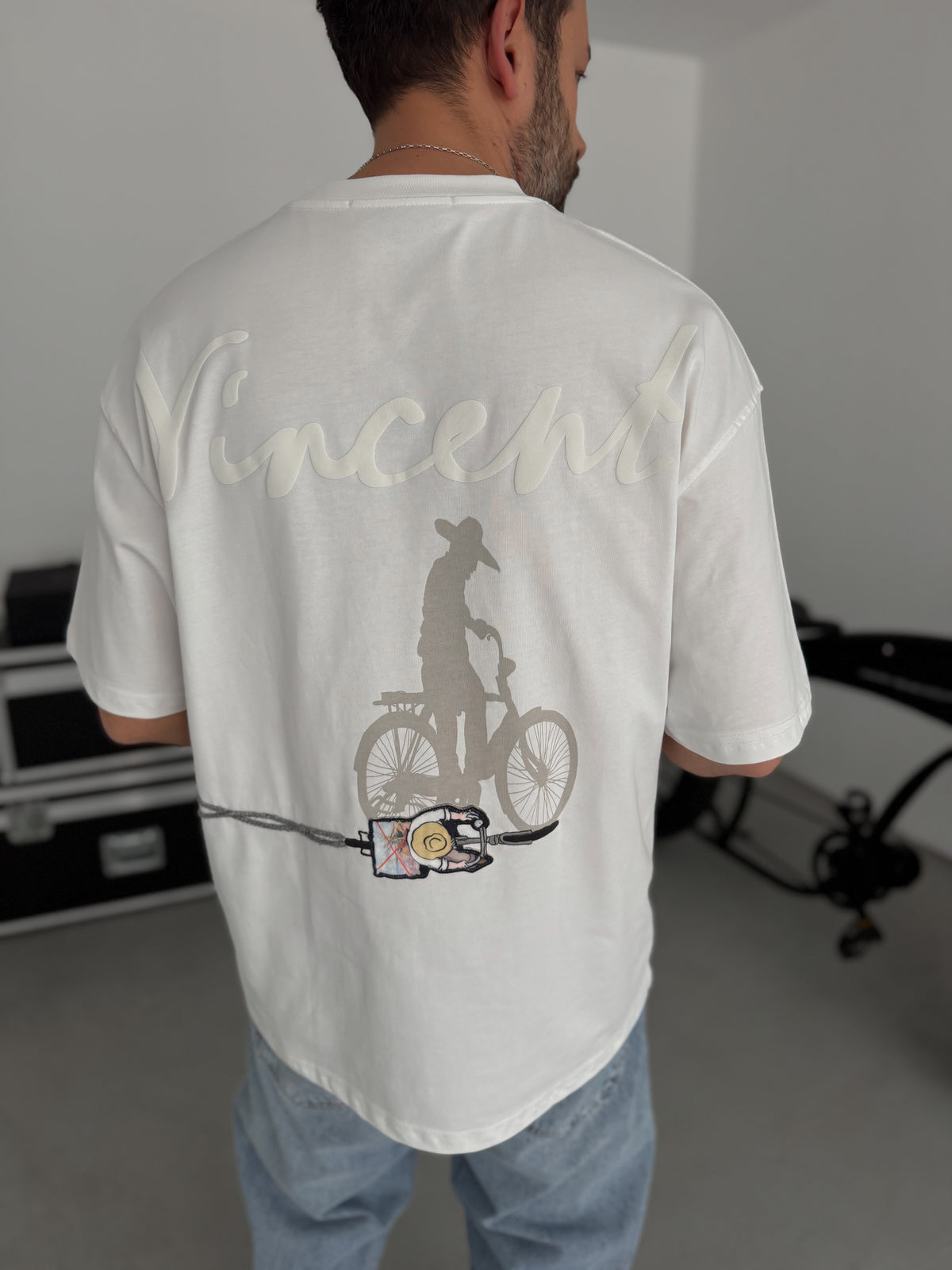 WHITE VINCENT EMBROIDERED T-SHIRT