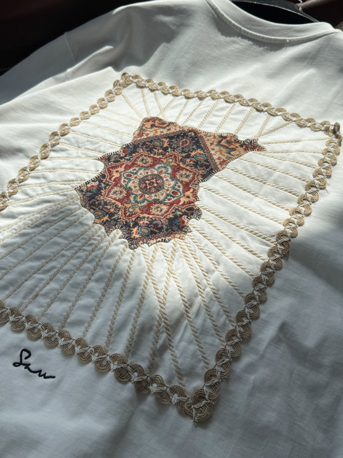 WHITE KNITTED FRAME T-SHIRT