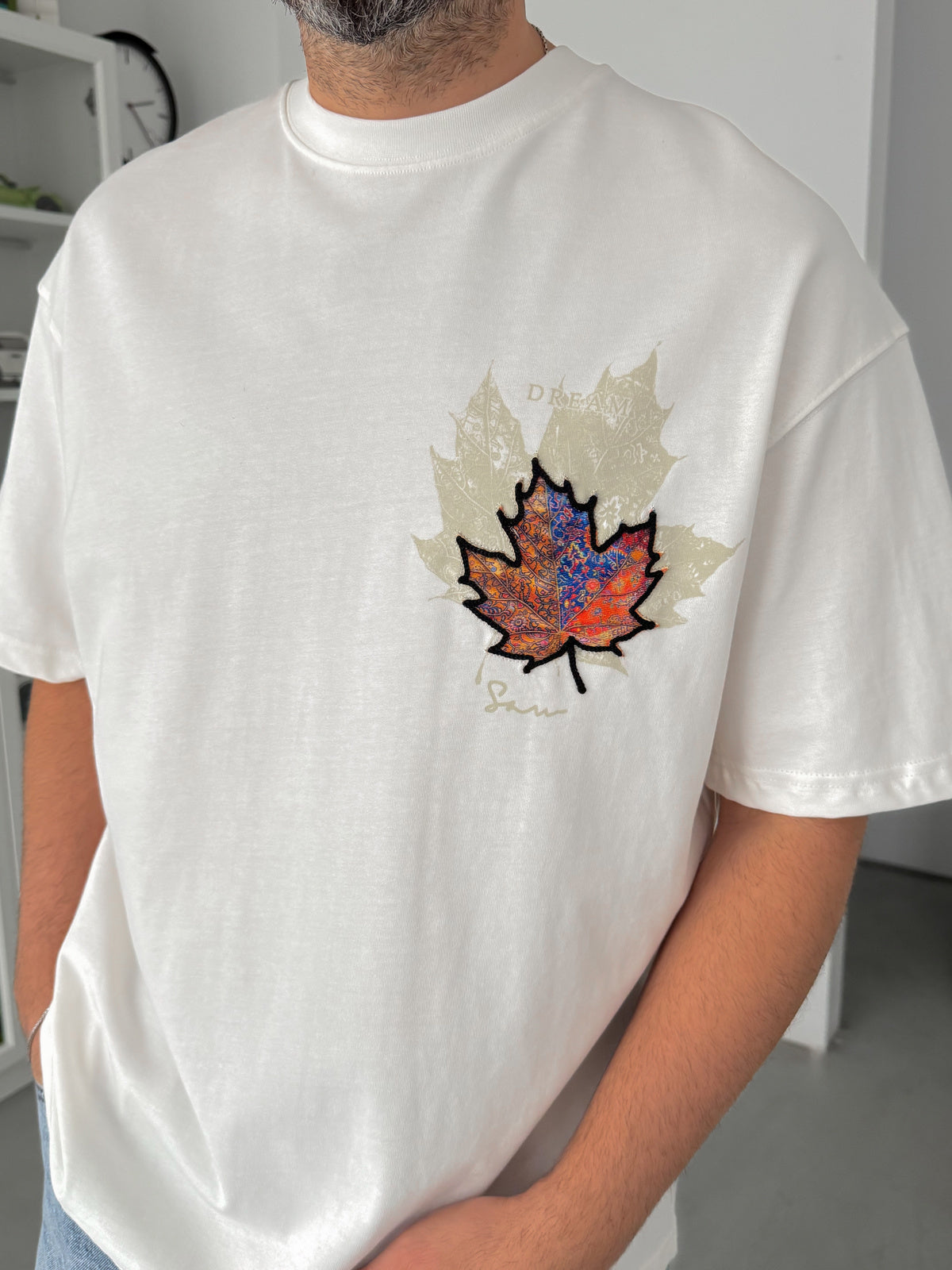 WHITE LEAF PATCH T-SHIRT