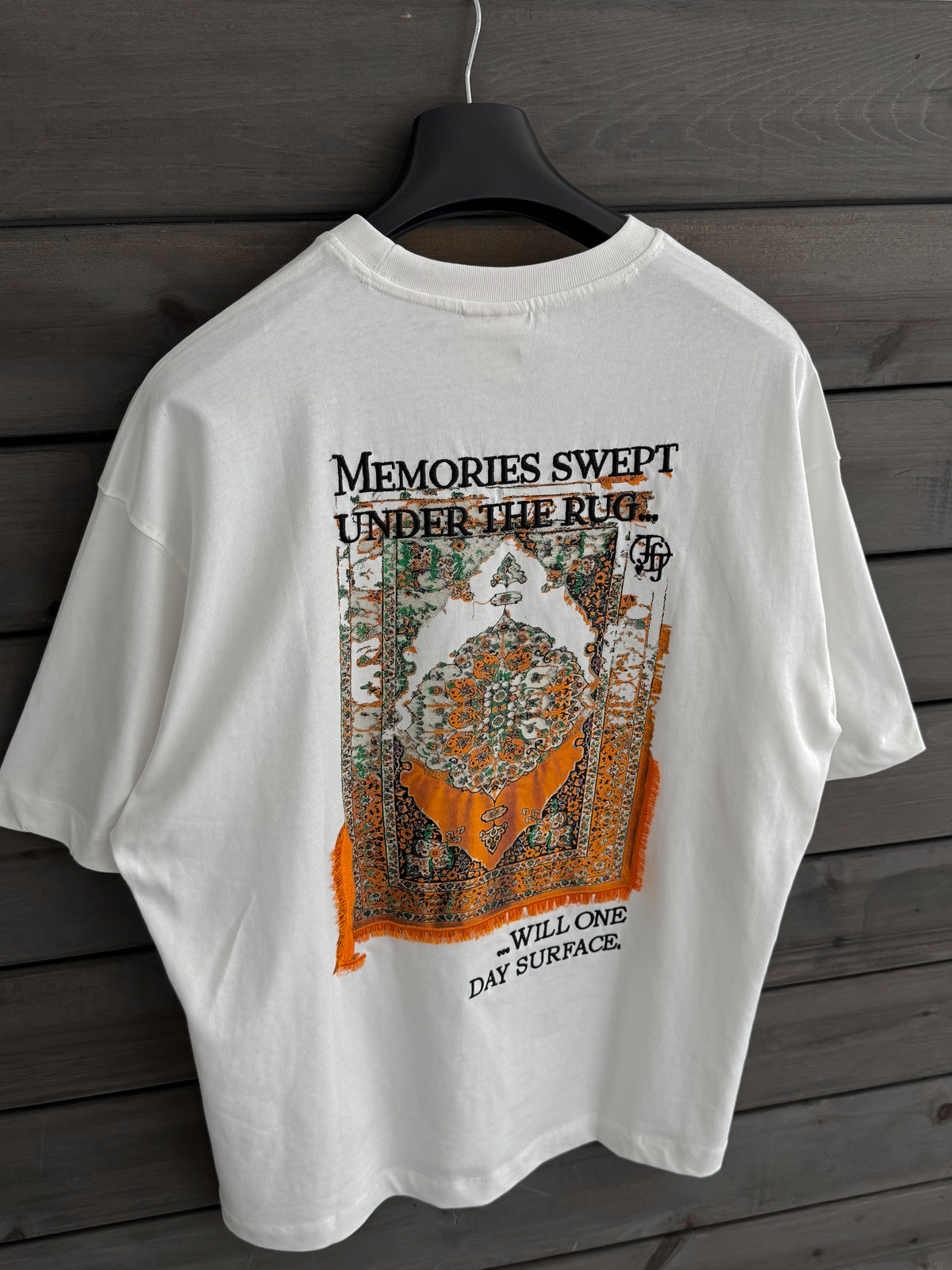 WHITE CARPET T-SHIRT