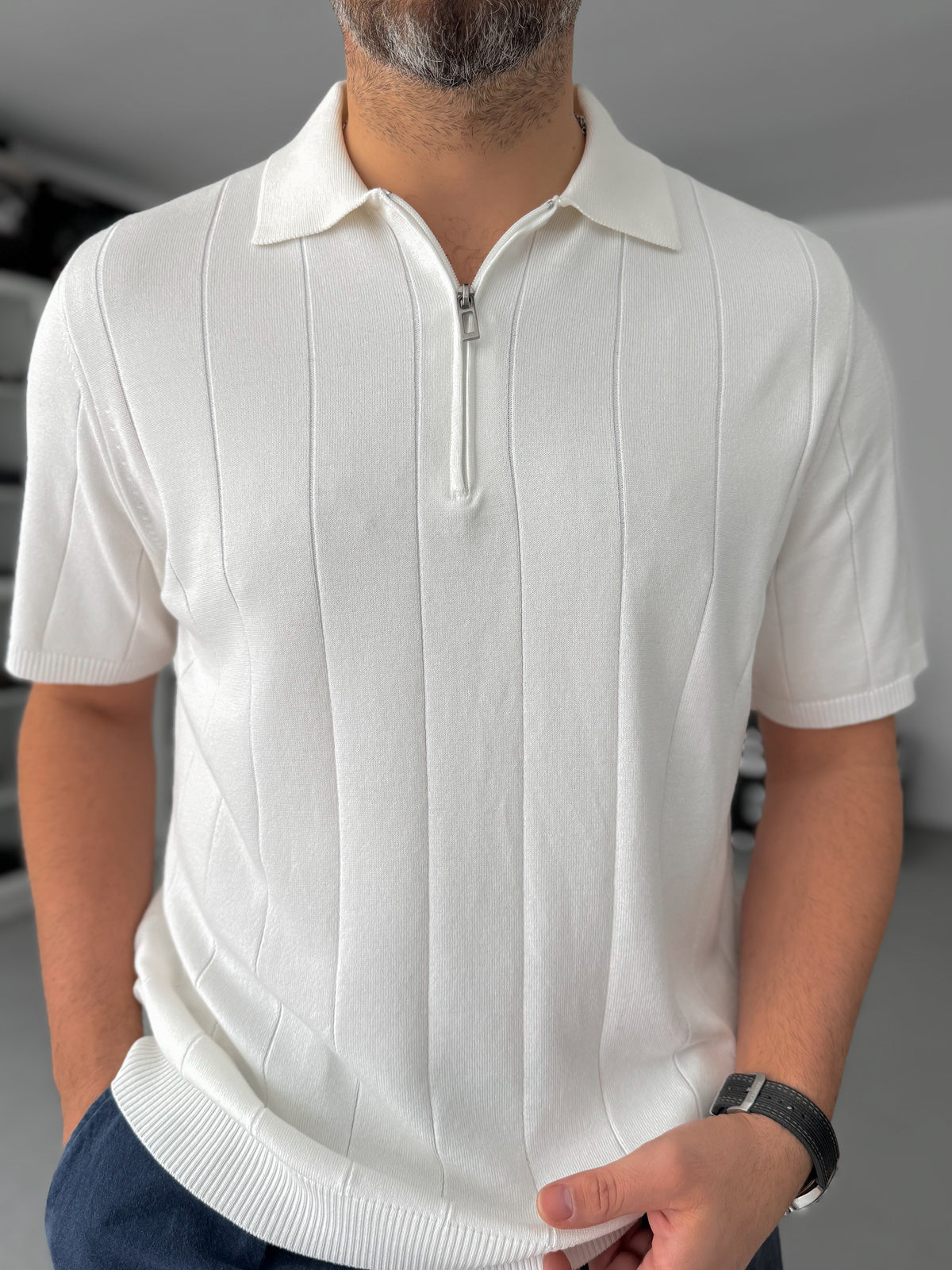 WHITE HALF ZIP KNIT T-SHIRT