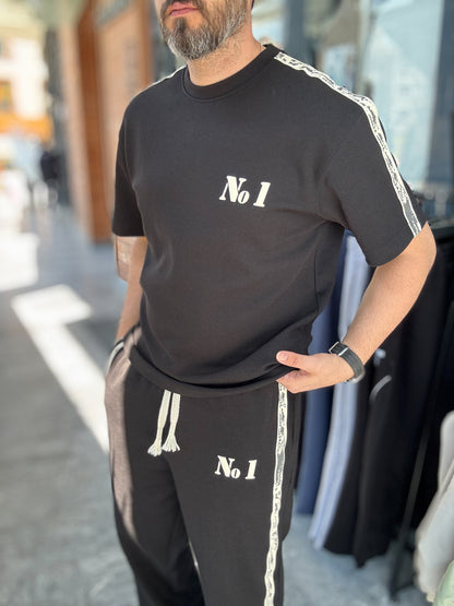BLACK No1 EMBOSSED T-SHIRT