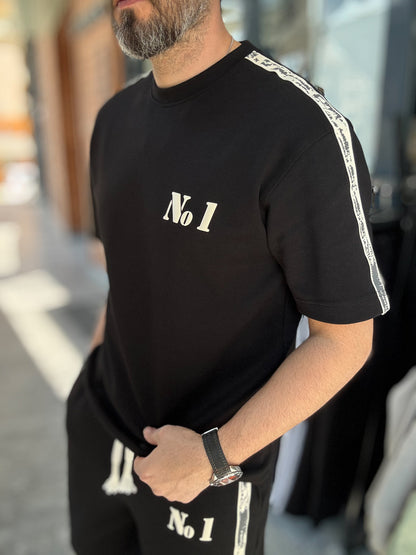 BLACK No1 EMBOSSED T-SHIRT