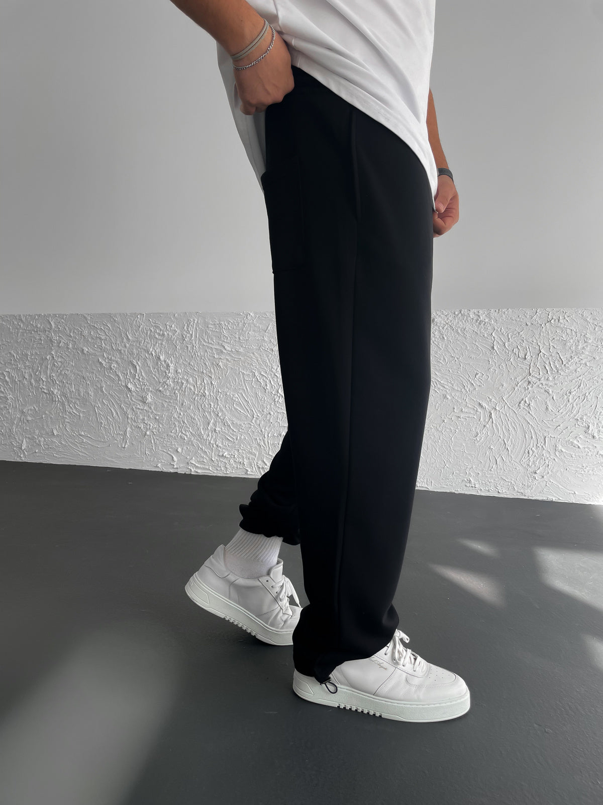 Black Essence Stopper Jogger – Svvvge