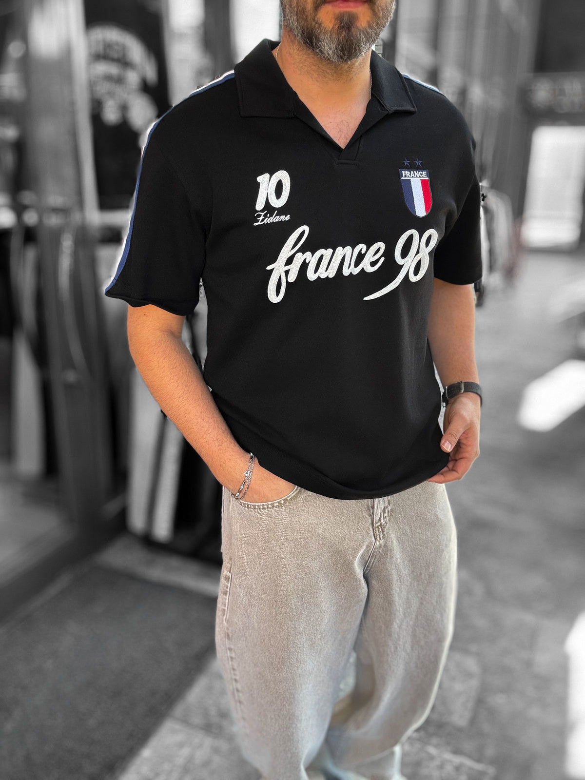 BLACK FRANCE CREST T-SHIRT