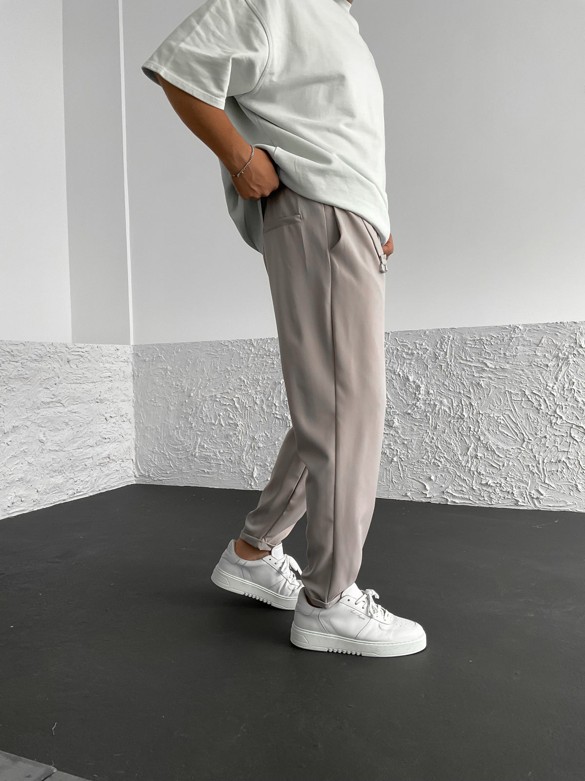 GREY FOLDED ANKLE TROUSER