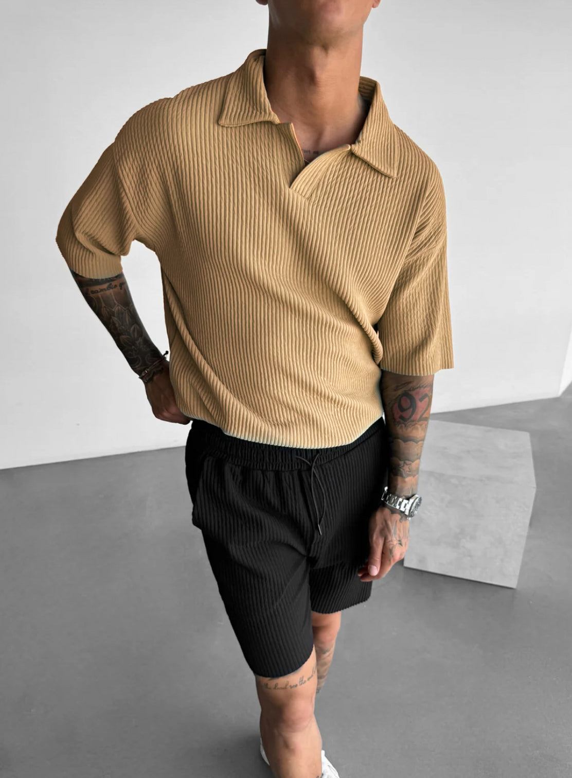 BEIGE RIBBED POLO T-SHIRT