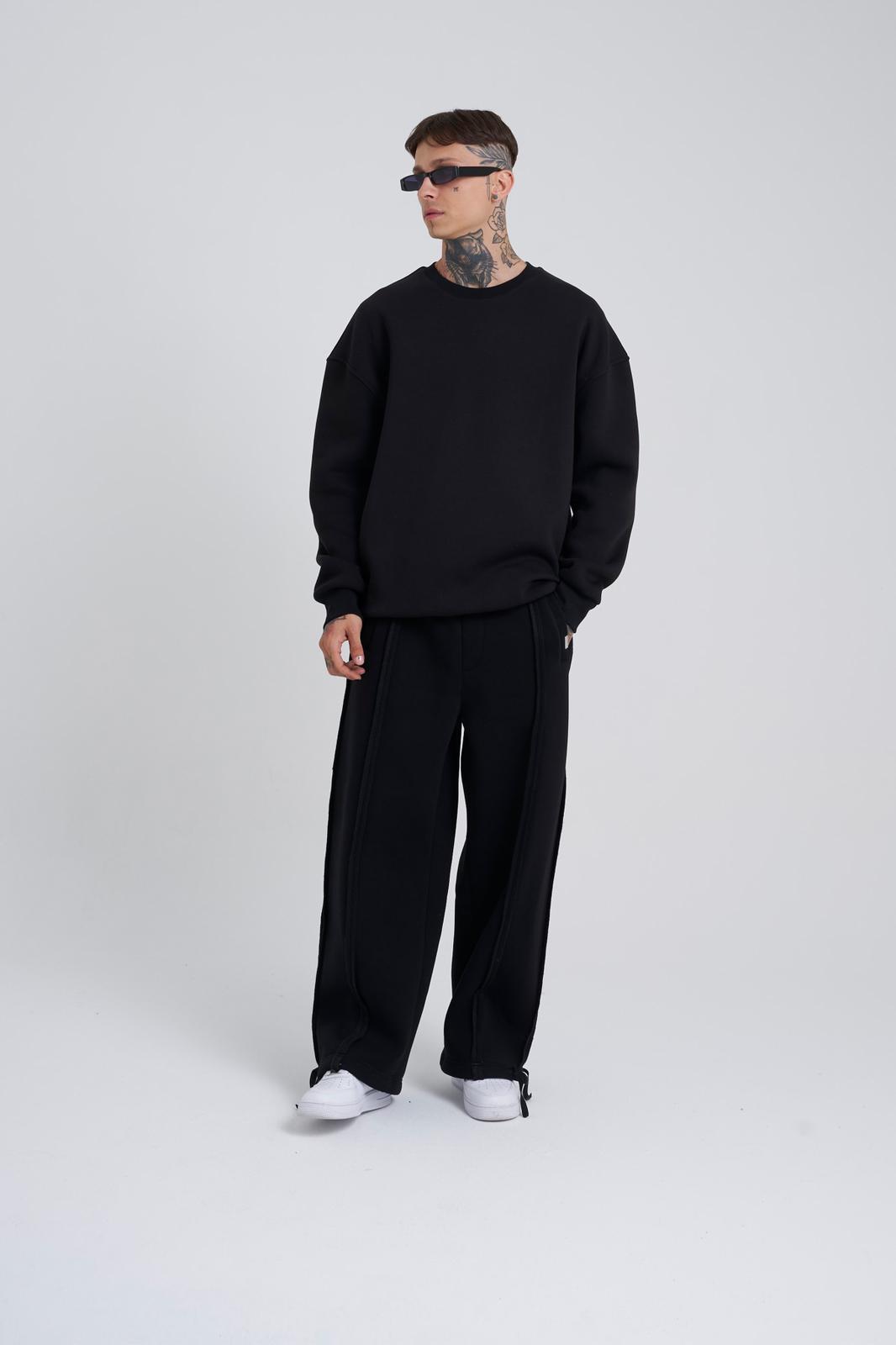 Black Sewing Detailed Baggy Jogger