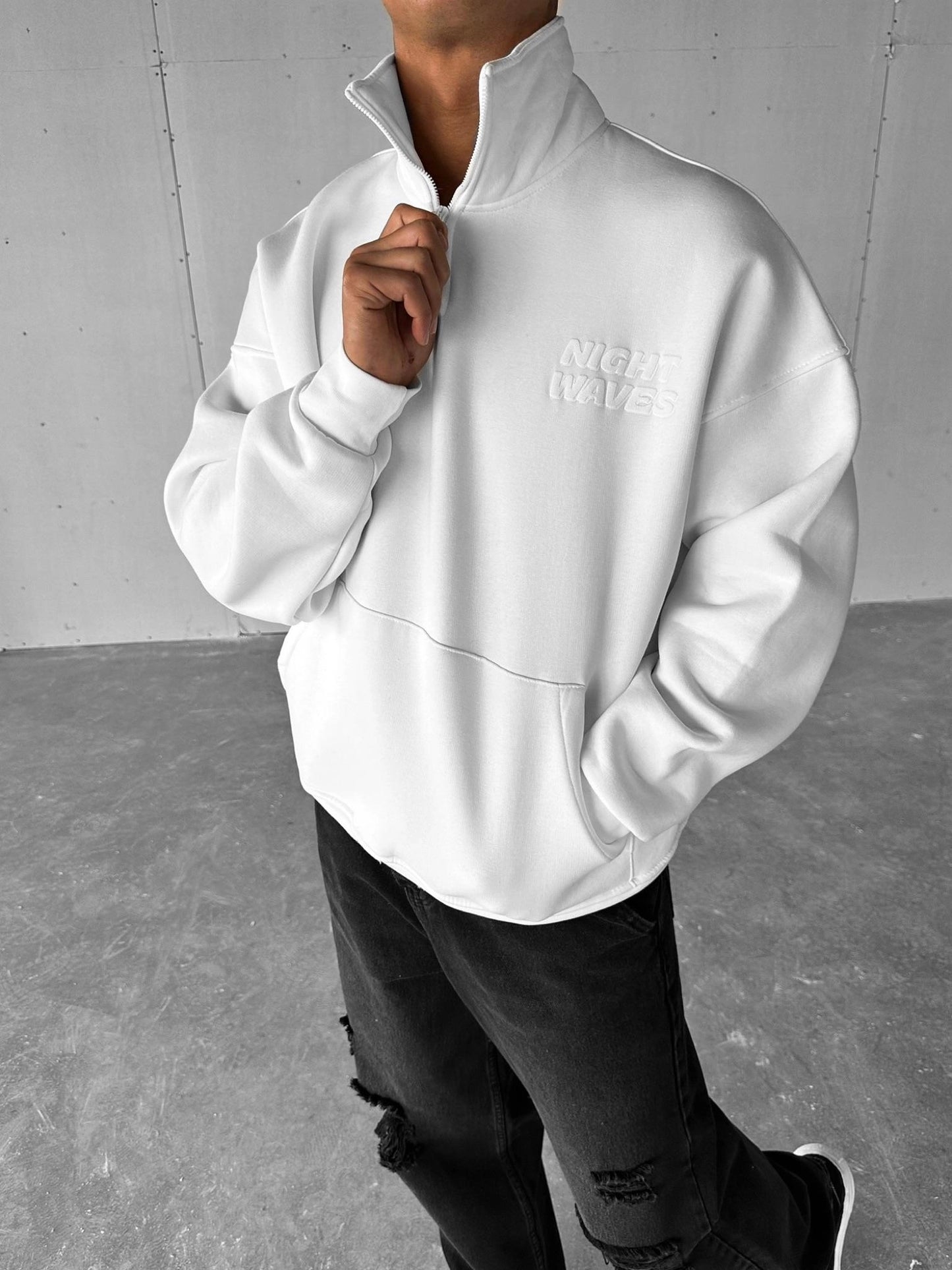 WHITE NIGHT WAVES SWEATSHIRT